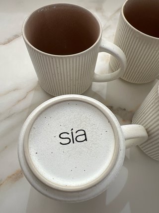 Juego de 8 Tazas de Cerámica