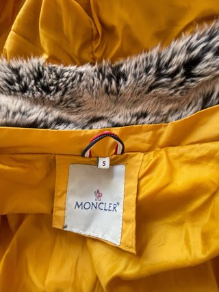 Moncler piumino donna giallo