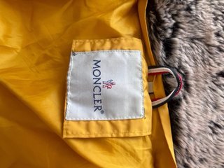Moncler piumino donna giallo