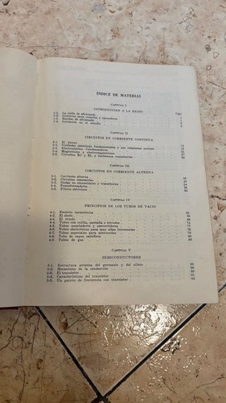 Libro Radio Handbool. Edicion Española 1957. Único
