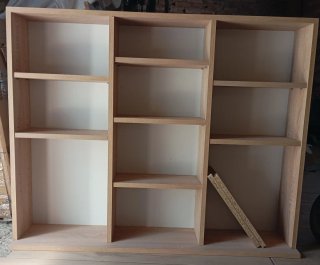 Estantería de madera