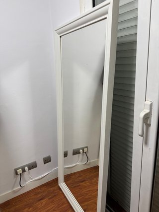 Espejo de pared blanco de Ikea