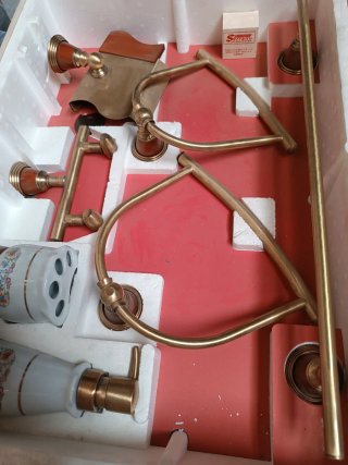 Set Accesorios Baño Cerámica y Metal