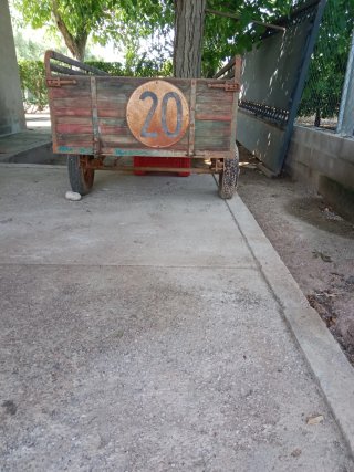 Remolque antiguo para motocultor Agria antiguo
