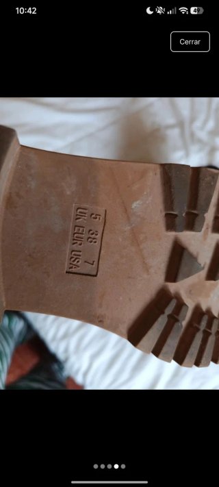Botas de montaña marrones