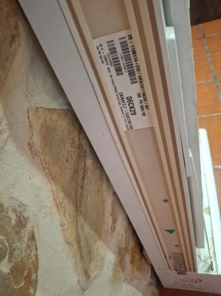 Ventana oscilobatiente 706 LE 500x700 Con persiana