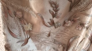 Vestido de fiesta señora beige y dorado