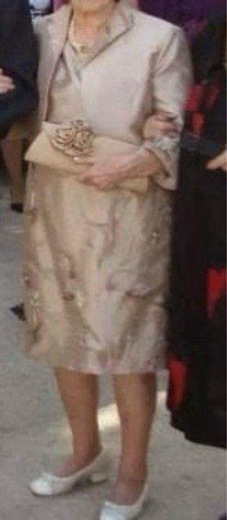Vestido de fiesta señora beige y dorado