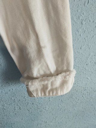 Chaqueta vaquera blanca Basik desgastada