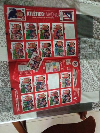 Álbum Liga Este 2024-25 con cromos