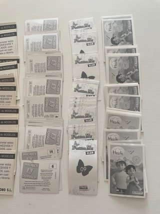 197 cromos senza ripetizioni da diverse collezioni