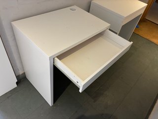 Escritorio infantil MICKE Ikea blanco