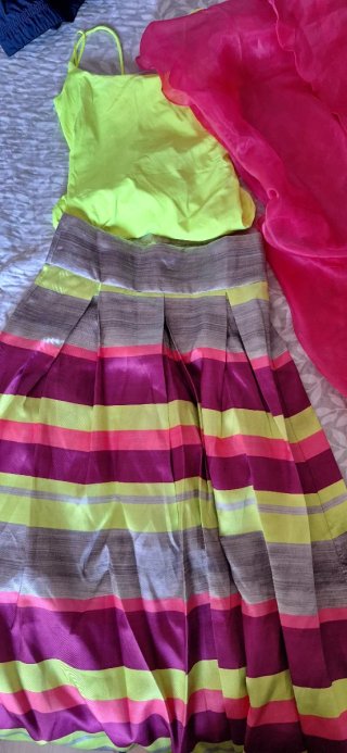 Conjunto fiesta boda rosa y amarillo
