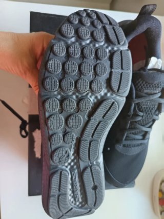 Zapatillas Under Armour Negras
