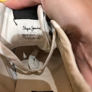 Zapatillas Pepe Jeans plateadas y blancas