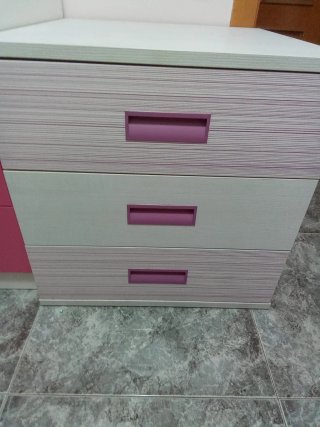 Cajonera 3 cajones rosa y blanco