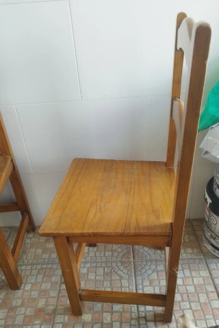 Silla de madera