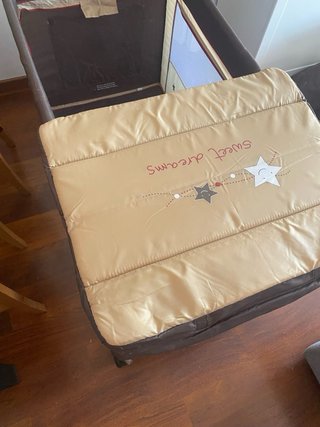 Cuna de viaje con cambiador