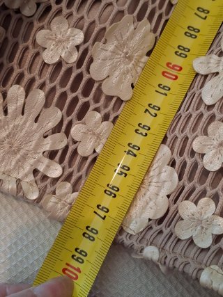 Vestido rosa con flores para eventos