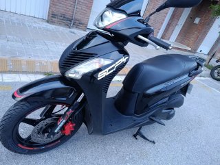 Honda SH 125i Negra