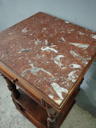 Mesita auxiliar francesa antigua de madera