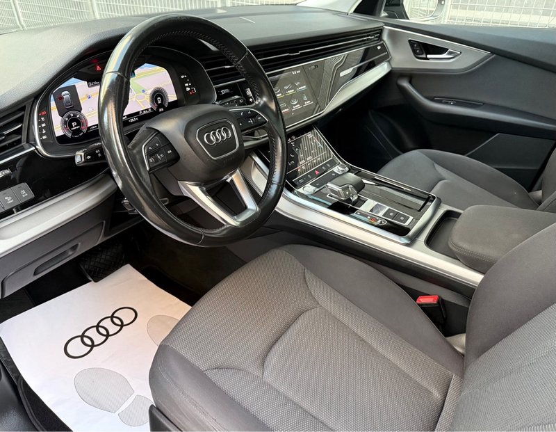 Audi Q8 2020, foto 7