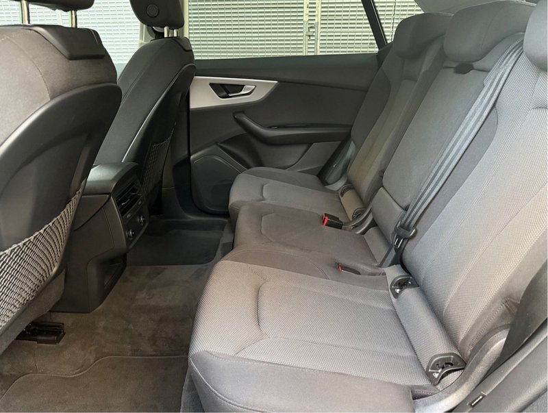 Audi Q8 2020, foto 11