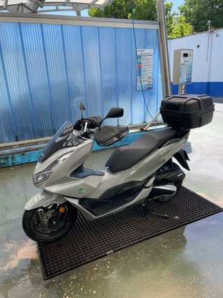 Honda PCX 2023 Gris 57.000 km
