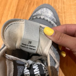 Zapatillas Bimba y Lola grises y blancas