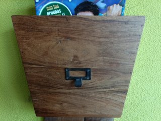 Revistero Banak madera maciza
