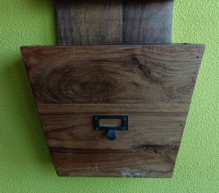 Revistero Banak madera maciza