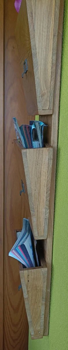Revistero Banak madera maciza