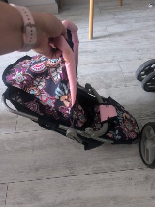 Carro de bebé cuco + sillita (juguete)