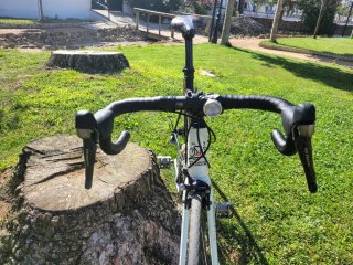 Bicicleta de carretera CUBE