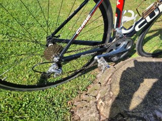 Bicicleta de carretera CUBE