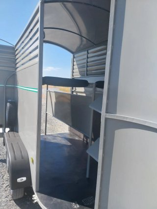 Remolque caballos gris