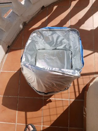 Nevera de playa con ruedas