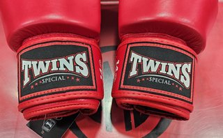 Guantes de Boxeo Twins Special BGVL3 Red, Nuevos.