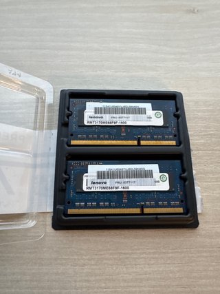 2x 4GB DDR3L Lenovo RAM 1600MHz