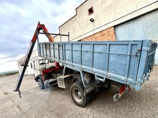 Camión DAF 1300 con grúa y volquete