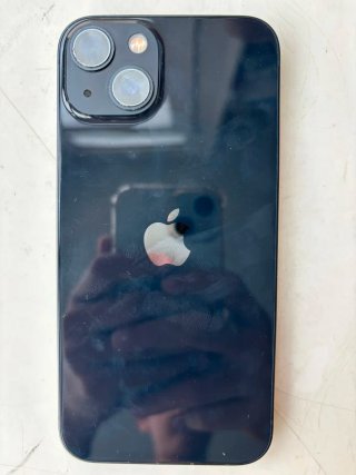 iPhone 13 Negro/Azul Marino como nuevo