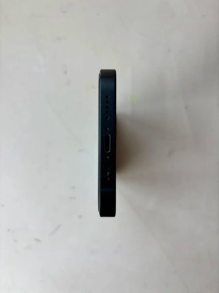 iPhone 13 Negro/Azul Marino como nuevo