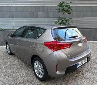 Toyota Auris 2015