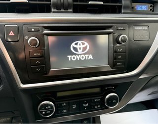 Toyota Auris 2015