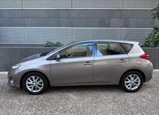 Toyota Auris 2015