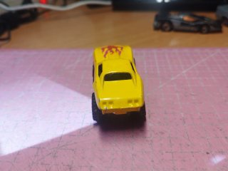 Hotwheels Chevrolet Corvette Monster Truck Amarill
