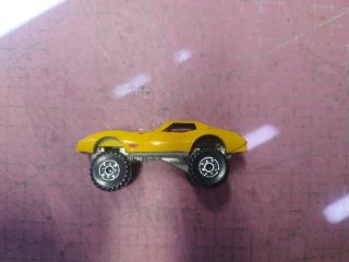 Hotwheels Chevrolet Corvette Monster Truck Amarill