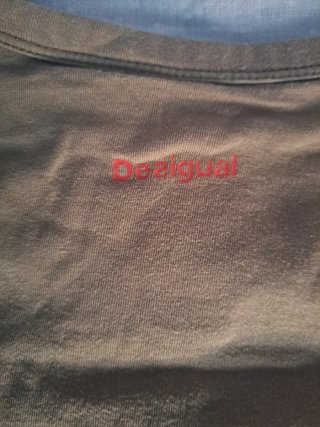 Camiseta manga corta Desigual verde y roja