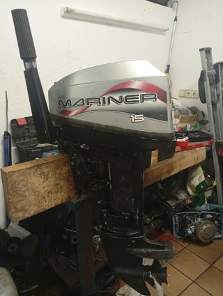 Motor fueraborda Mariner 15 CV