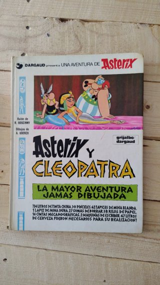 Lote 9 comics de Asterix tapa dura.